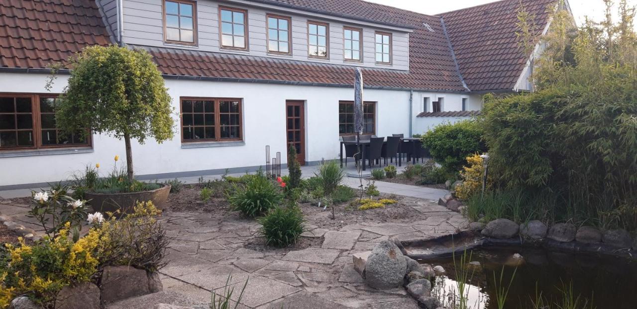 Bed & Breakfast Hobro Bagian luar foto